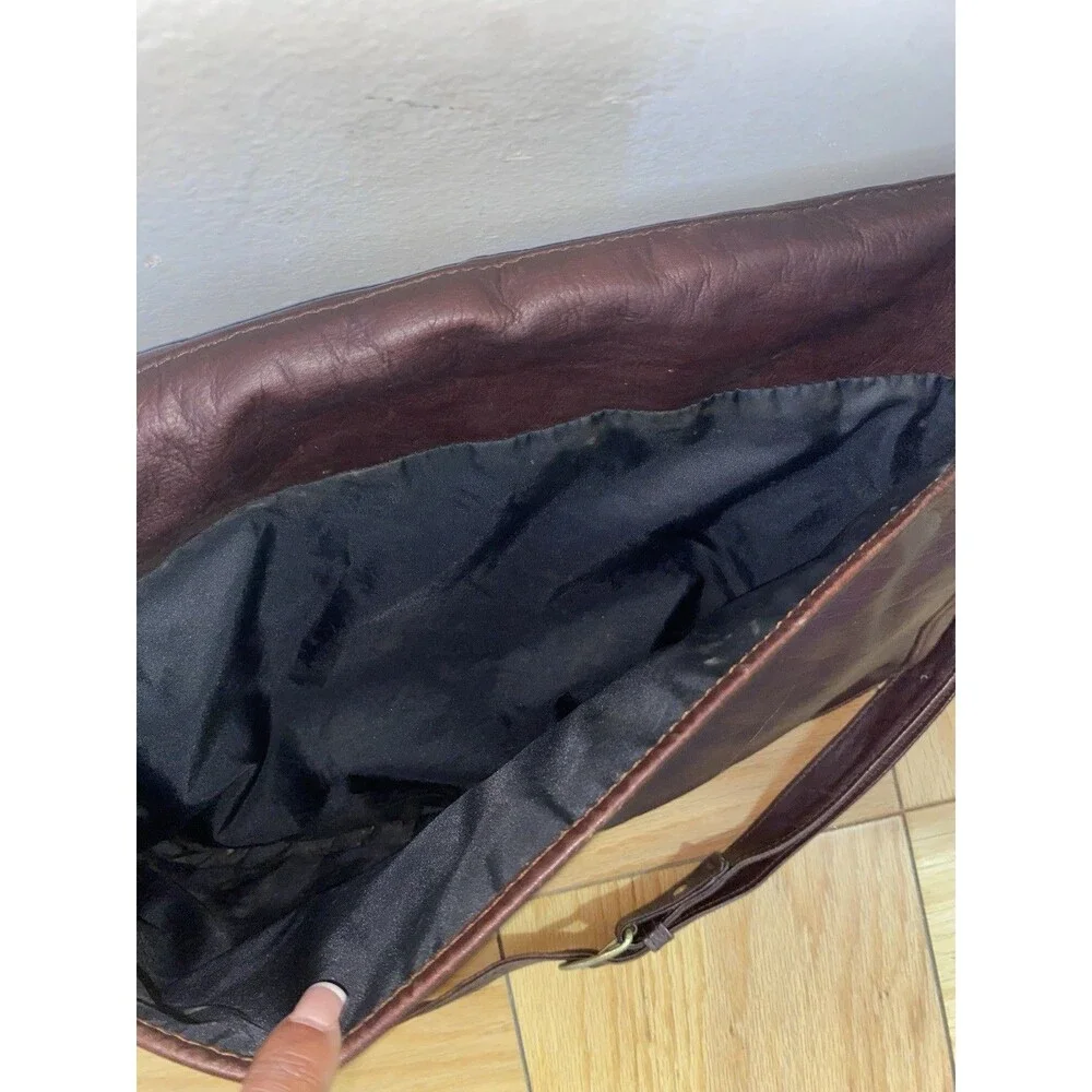 FRYE 100% Genuine Leather Messenger Bag, Dark Brown (Unisex) Butter Soft Strap - Picture 6 of 15